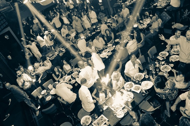 Diva Club On Saturday Night
